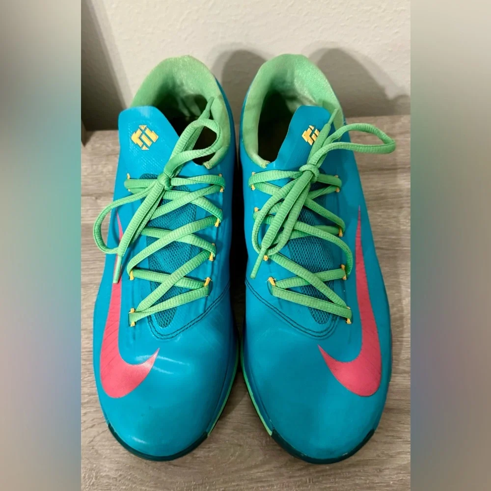 Nike KD VI 6 Hero Pack Size 7YTurbo Vivid Pink Nightshade.  Great Condition!